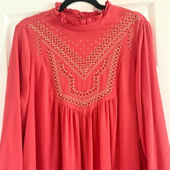 Torrid Embroidered Pink/Terra Cotta Blouse - Picture 4 of 9